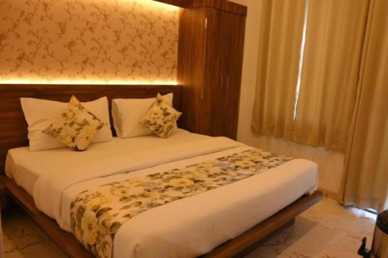 Hotel Agnija Ουνταϊπούρ