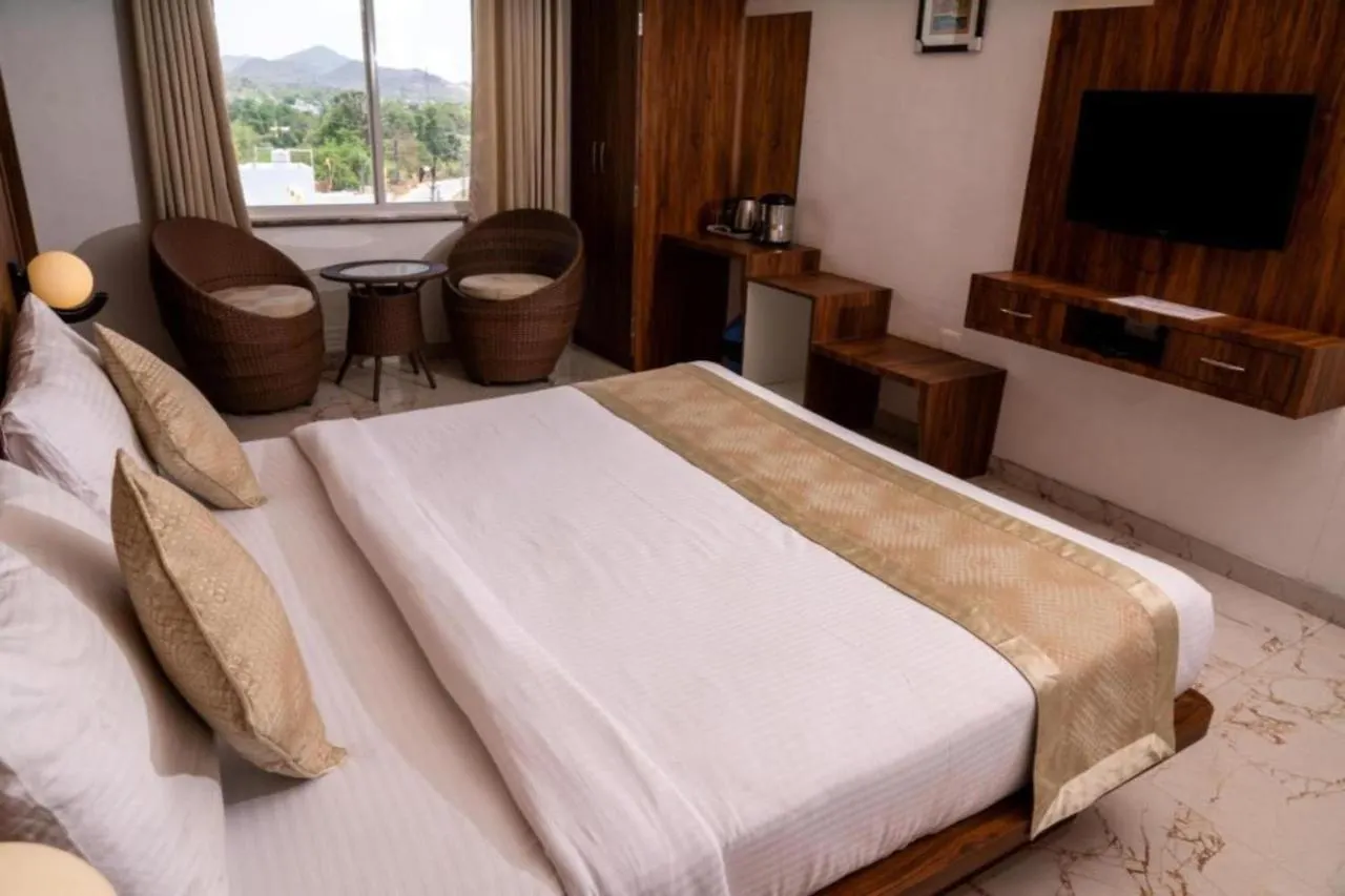 Hotel Agnija Ουνταϊπούρ
