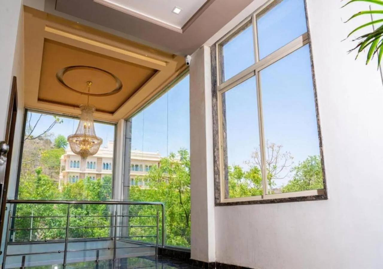 Hotel Agnija Ουνταϊπούρ 0*,